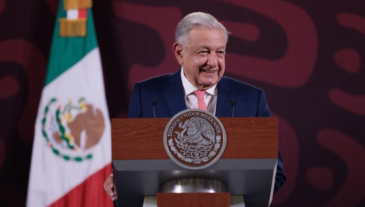 INE rechaza suspender conferencias matutinas de AMLO a pesar de quejas electorales