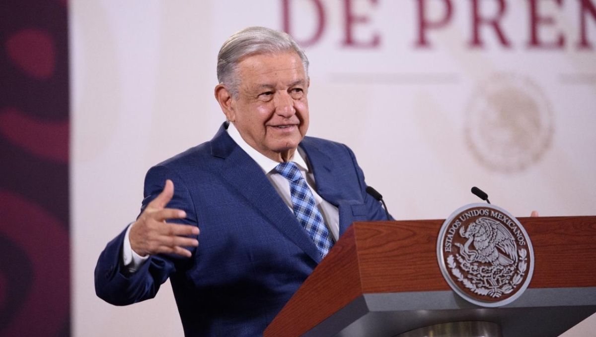 Andrés Manuel López Obrador criticó a Vidulfo Rosales, abogado de los familiares de los normalistas, por incitar a manifestaciones en los actos de campaña de la candidata presidencial de Morena
