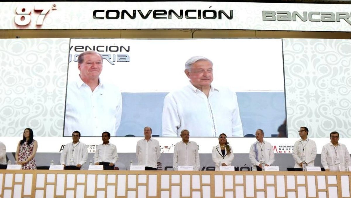 AMLO reconoce incremento de salario mínimo en el cierre de la 87 Convención Bancaria de Acapulco