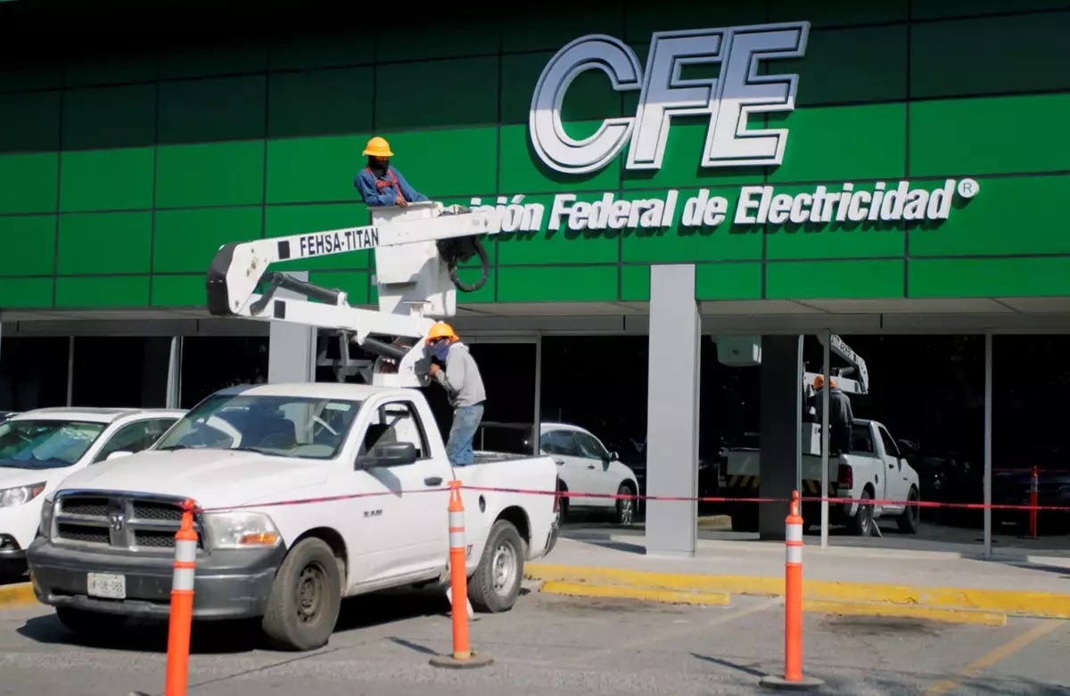 CFE impone multas de miles de pesos a usuarios deudores