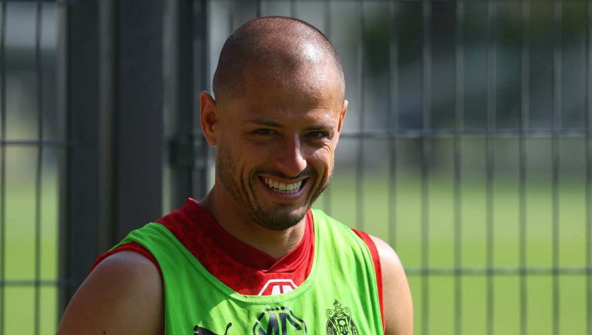 Chicharito, listo para jugar cerrar el torneo contra Atlas en el Clásico Tapatío