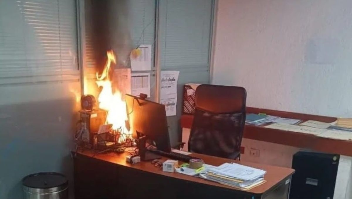 Computadora prende en fuego en las instalaciones del IEPAC Yucatán