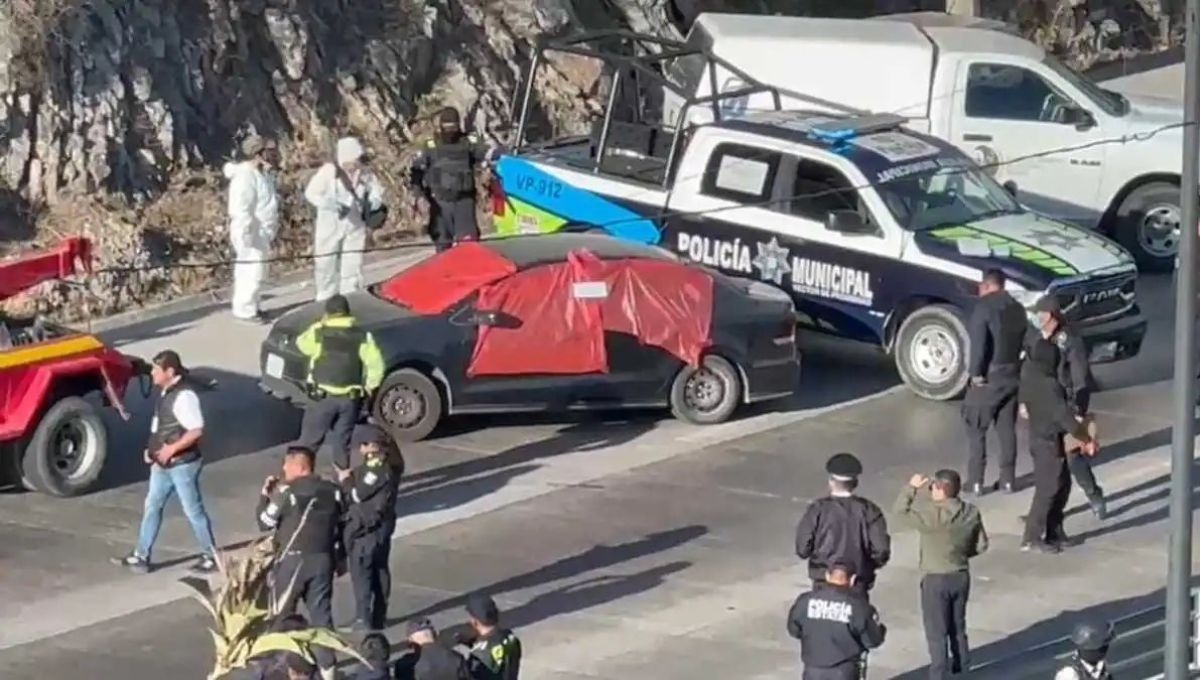 Encuentran cuerpos desmembrados en un vehículo sobre el Periférico Ecológico de Puebla