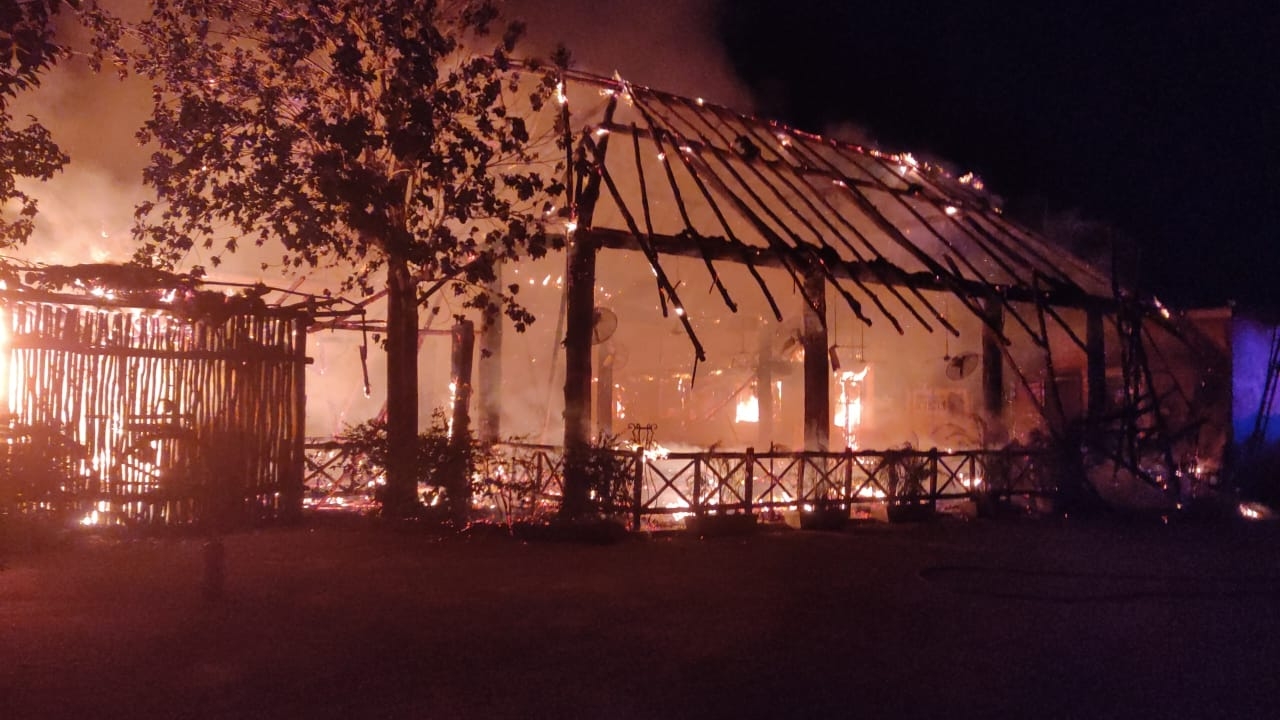 Fuego consume el restaurante Zamná en el Pueblo Mágico de Izamal: VIDEO