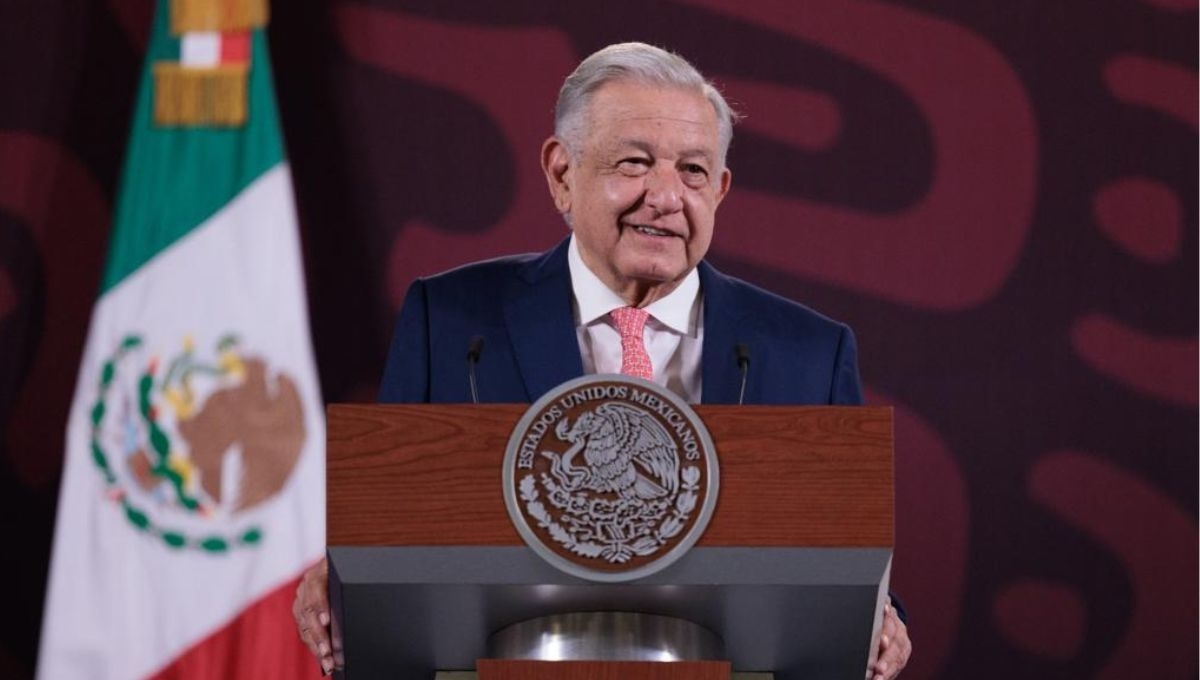 El presidente López Obrador referencia al papel de Denise Maerker como moderadora del debate, instándola a realizar un análisis que distinga entre las administraciones pasadas y la actual