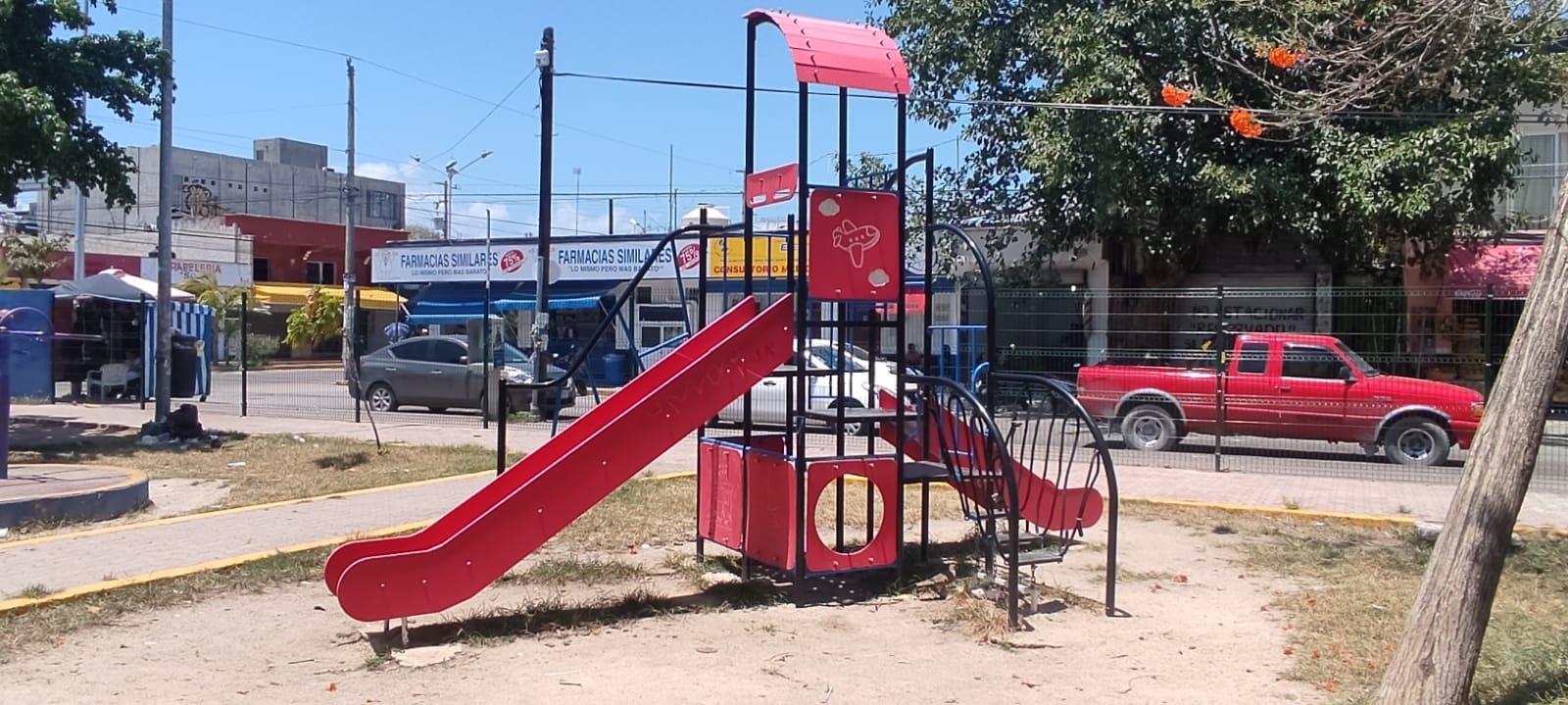 Niños denuncian falta de seguridad en los parques de Playa del Carmen