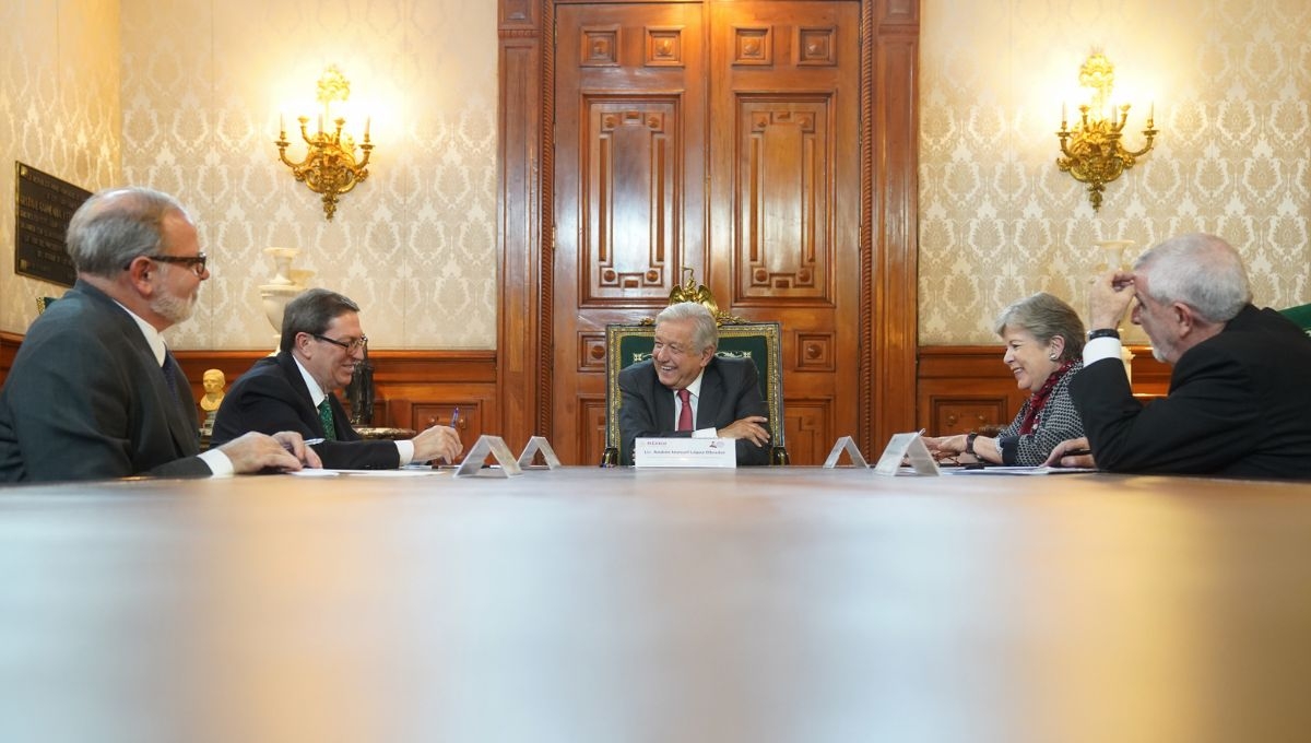 Presidente Andrés Manuel López Obrador recibe a canciller de Cuba en Palacio Nacional