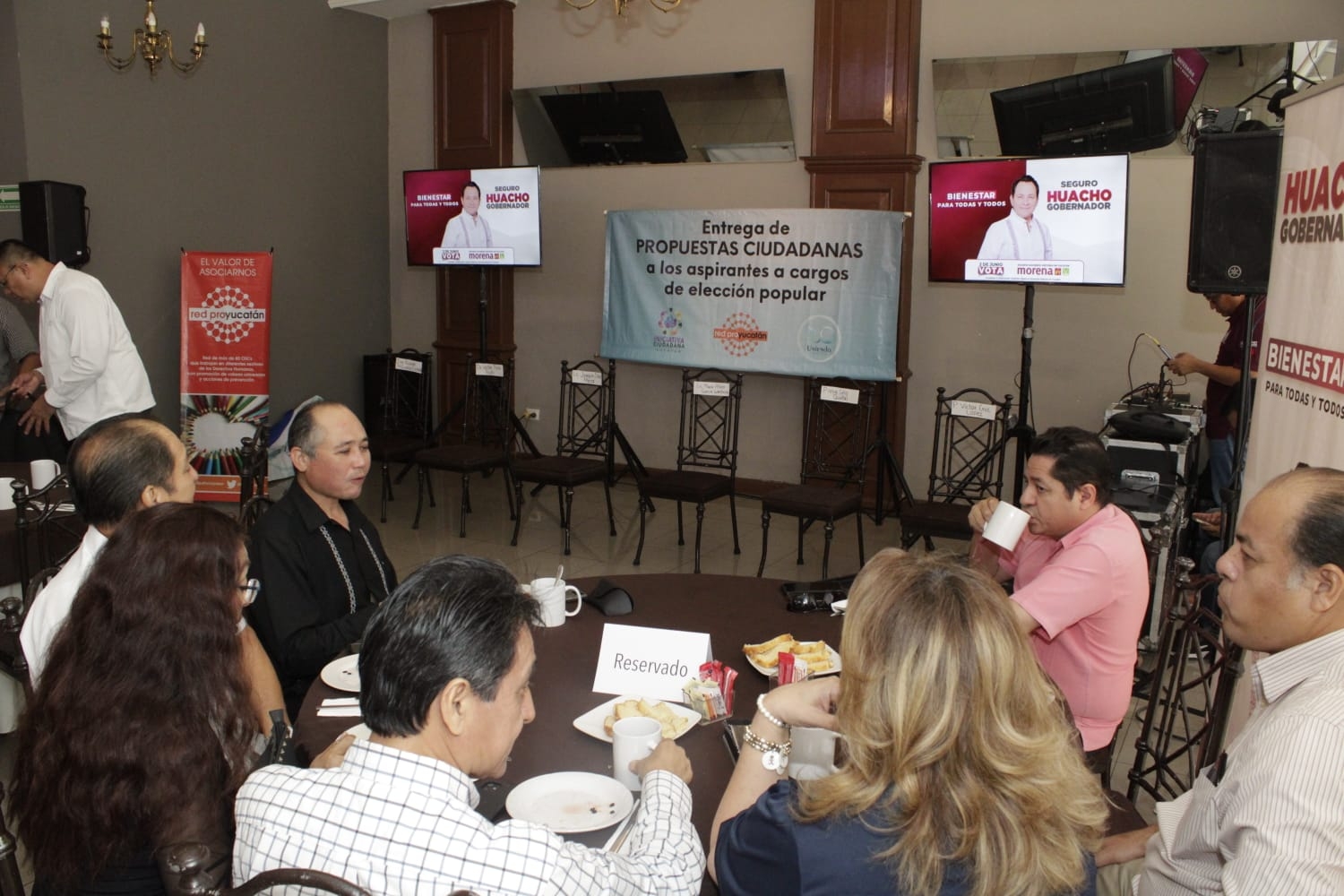 Joaquín Díaz Mena se reúne con asociaciones civiles de Yucatán: EN VIVO