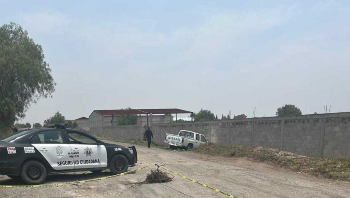 La camioneta donde los restos del trabajador fueron encontrados contenían logos del INE