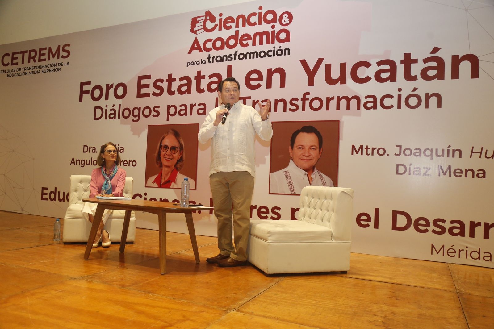 Joaquín Díaz Mena participa en el foro Diálogos para la Transformación en Mérida: EN VIVO