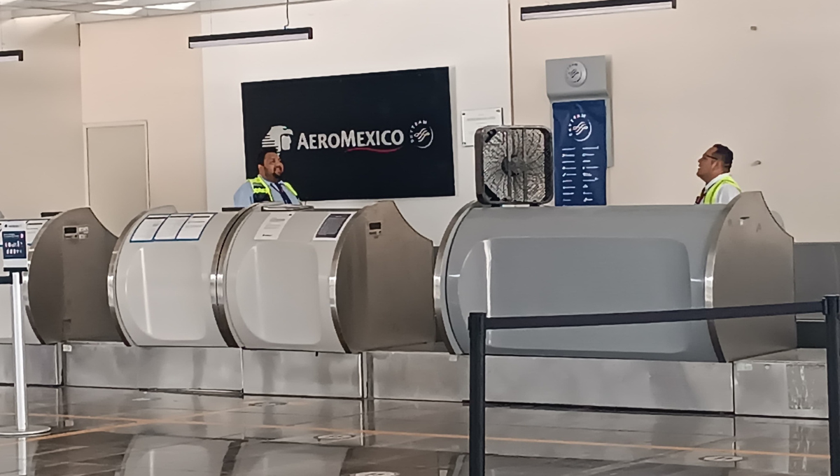 Representantes de Aeroméxico tuvieron que poner un ventilador