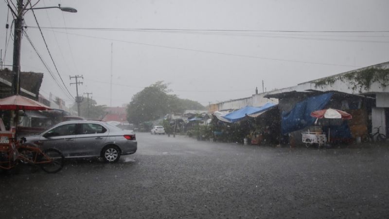 Tormenta Tropical Lester toca tierra en Punta Maldonado, Guerrero