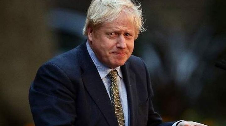Boris Johnson podría perder el cargo tras acudir a fiestas prohibidas