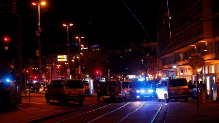 Atentado en una sinagoga de Viena deja al menos siete muertos