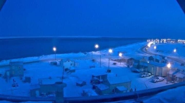 ¿Por qué el sol se oculta durante dos meses en Barrow, Alaska?