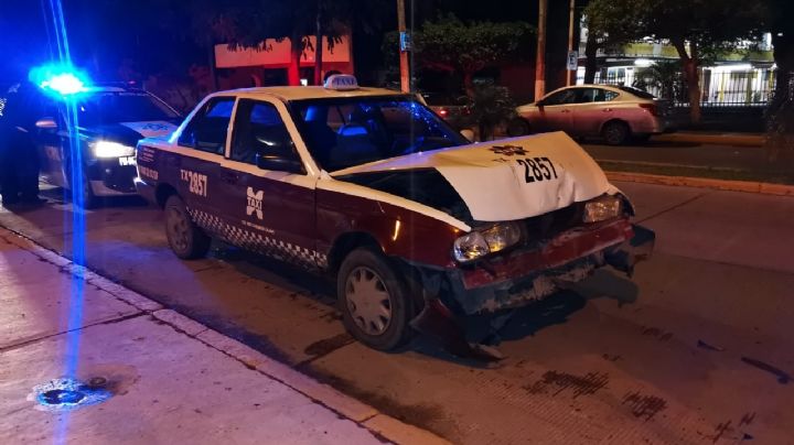 Taxista provoca accidente en Ciudad del Carmen tras quedarse dormido