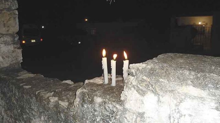 En Valladolid se despiden de las ánimas con velas