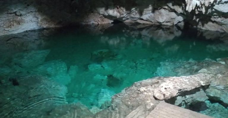 Foto: Cenote Pool Uinic