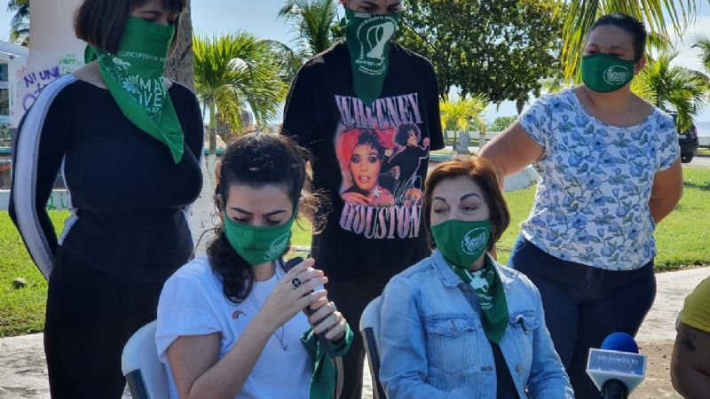 Feministas mantendrán tomado el Congreso de Quintana Roo