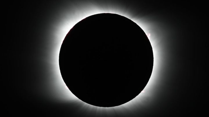 Así se vio el eclipse total de Sol en Argentina y Chile: FOTOS