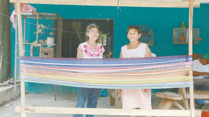 Tradición familiar que perdura en dos hermanas en Puerto Morelos