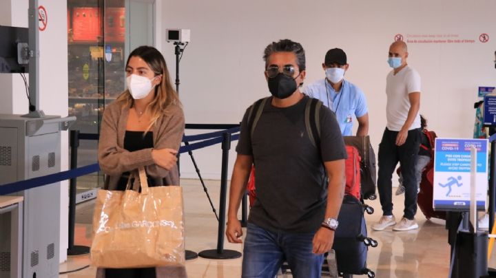 Raúl Araiza Regresa a la CDMX luego de vacacionar en Cancún