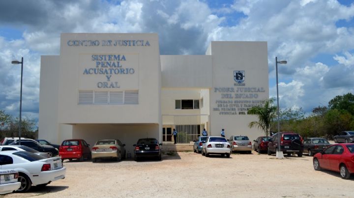 Por homicidio, dictan prisión preventiva a cuatro policías municipales de Tecoh
