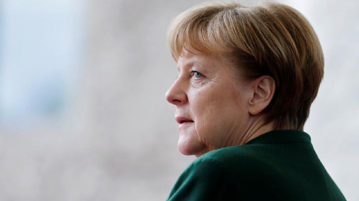 Es inaceptable tener 590 muertes diarias por COVID-19: advierte Merkel 