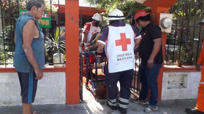 Hombre de 60 años cae del techo de su casa en Ciudad del Carmen