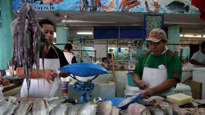 Mercados Lucas de Gálvez y San Benito mantienen horario restringido
