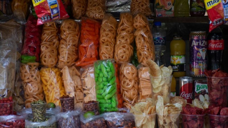 Condenan en Tabasco prohibir venta de comida chatarra