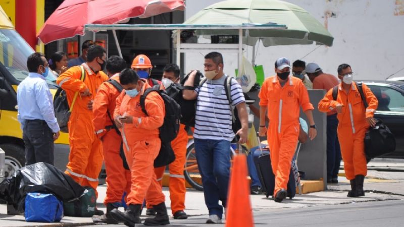 Desalojan a 100 trabajadores de Pemex por fuga de gas en una plataforma en la Sonda de Campeche