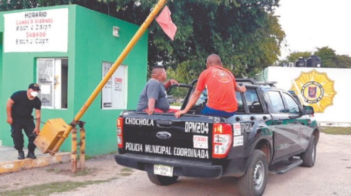 Por ingerir bebidas alcohólicas, detienen a cinco policías de Chocholá en Calkiní