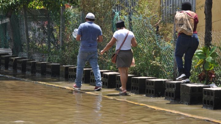 Vecinos de la colonia 23 de julio sufren inundación en Ciudad del Carmen