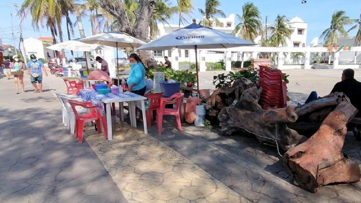 Centro Histórico de Isla Mujeres 'sepultado' en basura