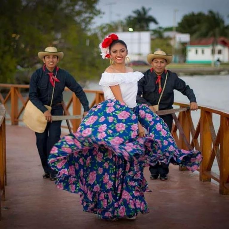 Introducir 47+ imagen traje tipico de cozumel - Abzlocal.mx