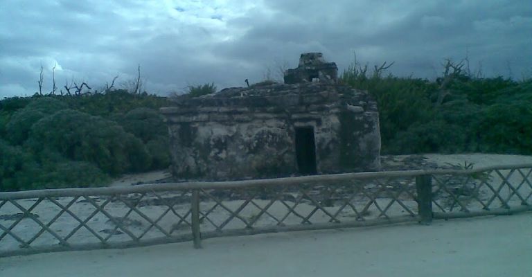 Tumba del Caracol y su leyenda popular en Cozumel | PorEsto