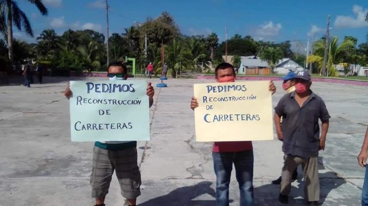 Comunidades rurales de Othón P. Blanco exigen reparación de carreteras