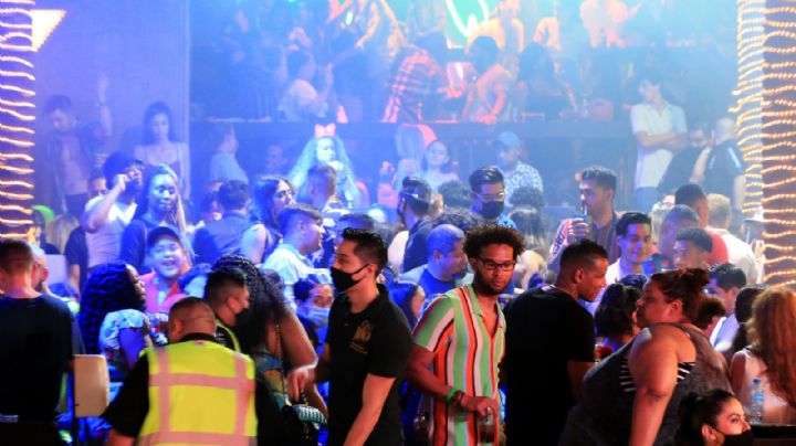 Organizadores de fiestas clandestinas en QRoo gastan el 30% de sus ganancias en sobornos