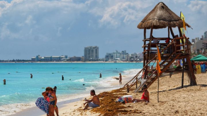 Filtros sanitarios en playas de Cancún se aplicarán aún con Semáforo Verde