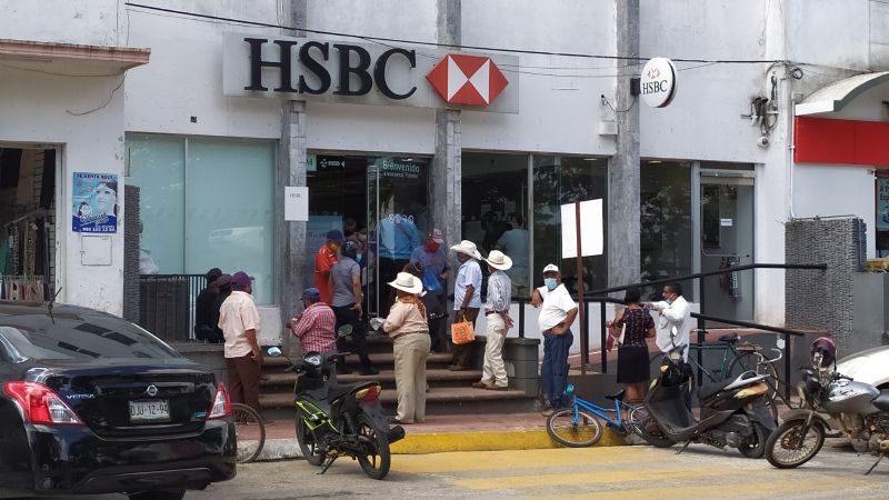 Pobladores de Tizimín afectados por fallas en HSBC