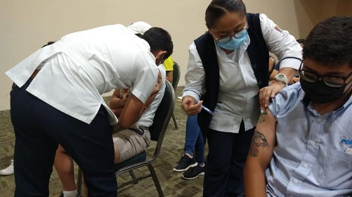 Reciben 31 mil rezagados vacuna contra el COVID-19 en Campeche