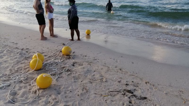 Yate se fuga luego de arrancar varias boyas en la zona “Pig Beach” de Progreso