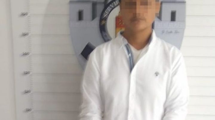 Detienen a un hombre por robar botellas de licor en un establecimiento de Cancún