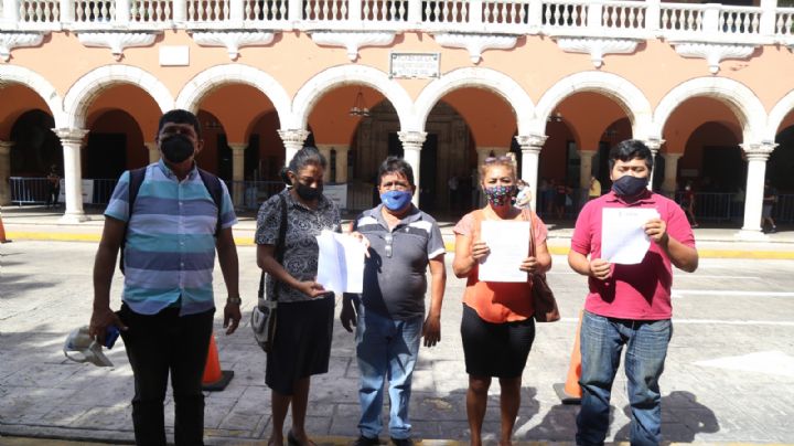Vendedores de antojitos piden al Ayuntamiento regresar al Mérida en Domingo