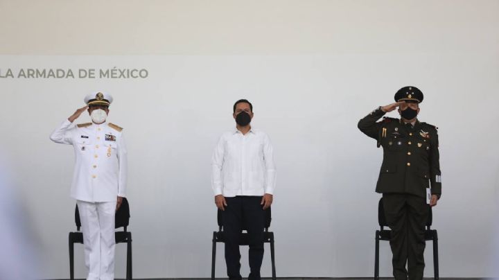 Mauricio Vila encabeza la ceremonia conmemorativa a los 200 años de la Armada de México