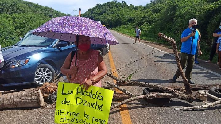 Burócratas de José María Morelos niegan comparecer ante la FGR por bloqueo carretero
