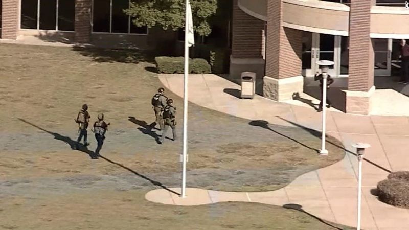 Tiroteo en secundaria de Texas, Estados Unidos, deja cuatro muertos
