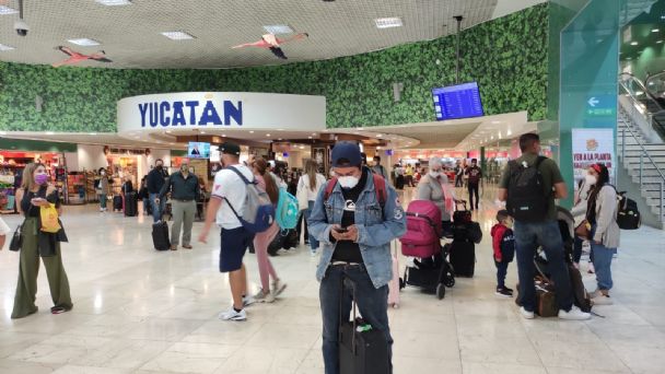 Reportan atraso en vuelos de la CDMX a Mérida por cierre de pistas | PorEsto