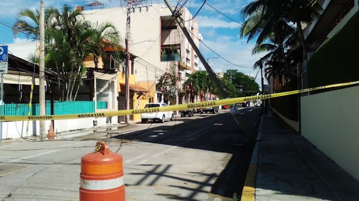 Ciudadanos denuncian nulo mantenimiento en cableado y postes de Playa del Carmen